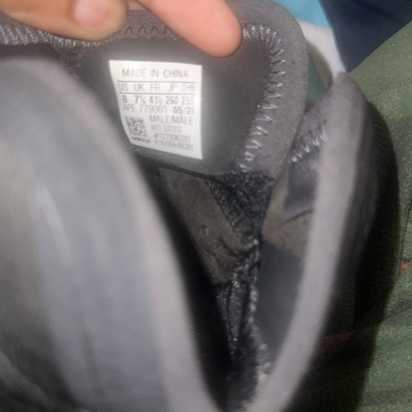 Men’s yezzy - Picture 3 of 4